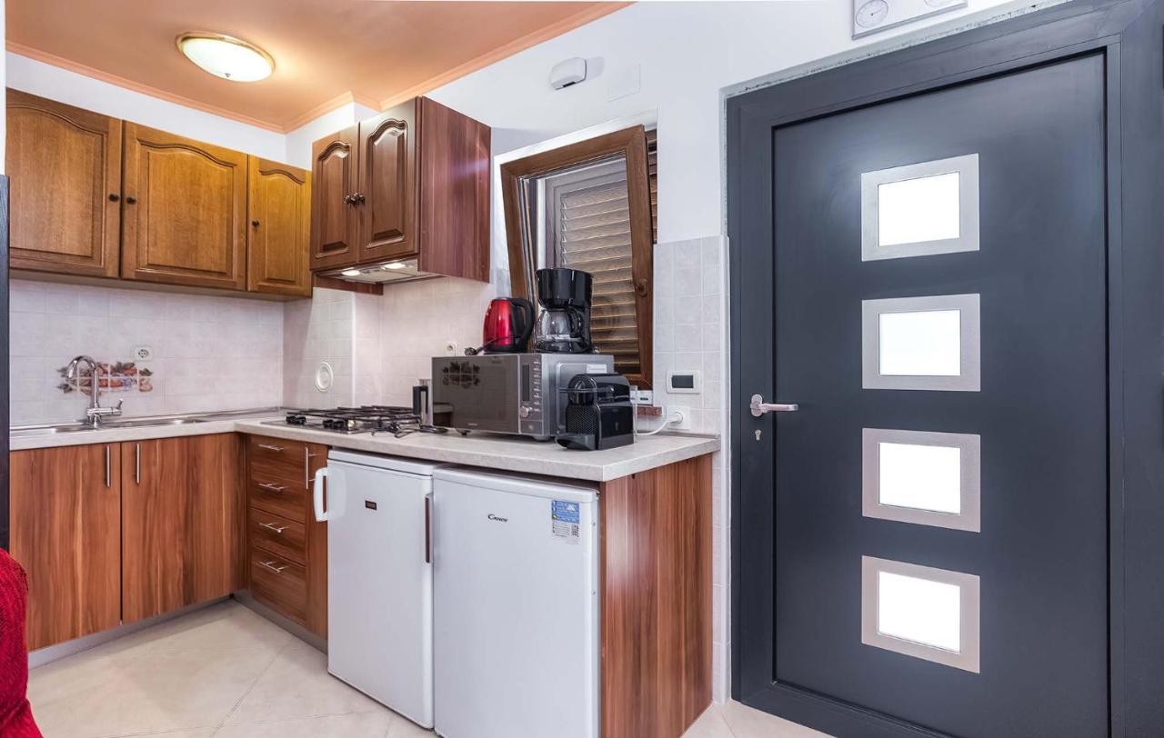 Rino Apartment Porec Bagian luar foto