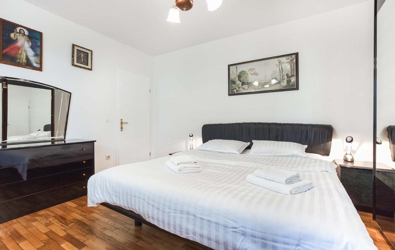 Rino Apartment Porec Bagian luar foto