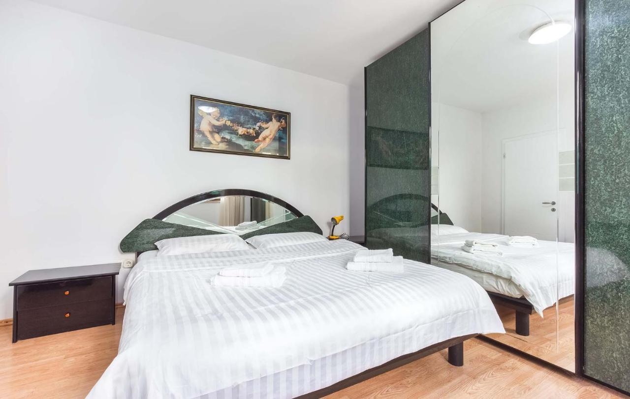 Rino Apartment Porec Bagian luar foto