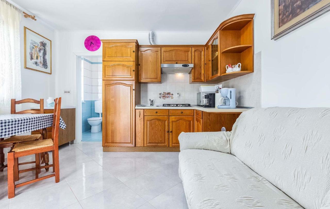 Rino Apartment Porec Bagian luar foto
