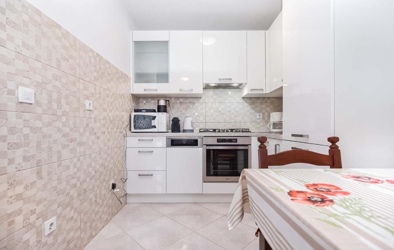Rino Apartment Porec Bagian luar foto
