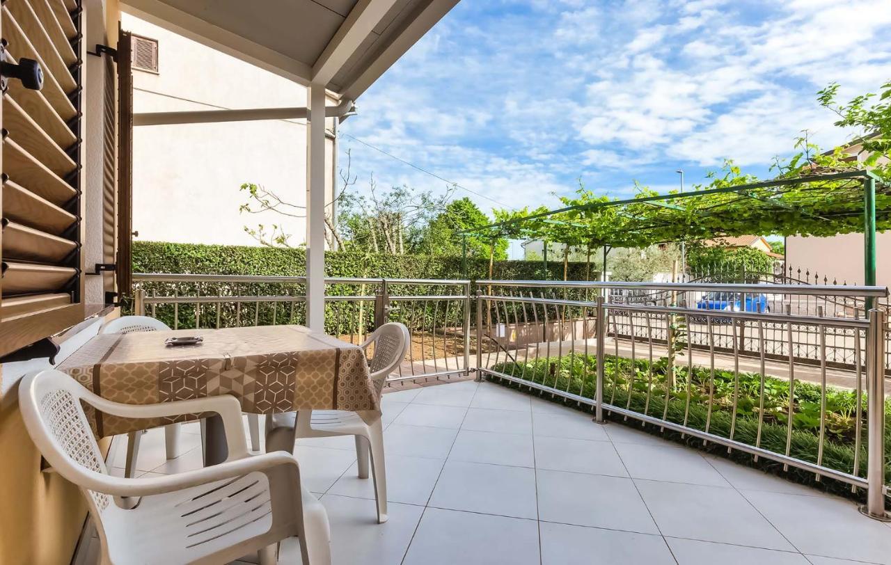 Rino Apartment Porec Bagian luar foto